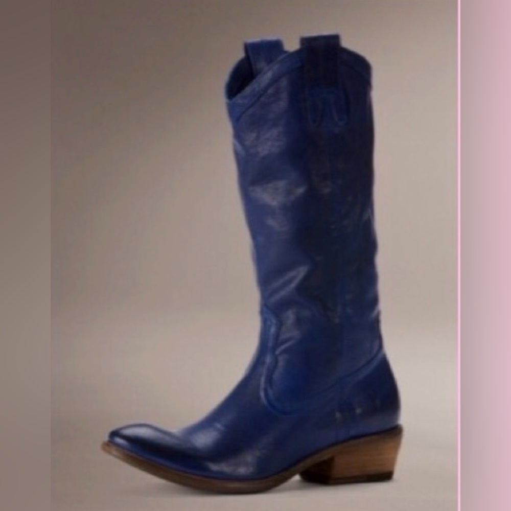SEEKING FRYE WOMEN’S CAR’S PULL ON BOOTS IN BLUE. 10, 10.5 or 11